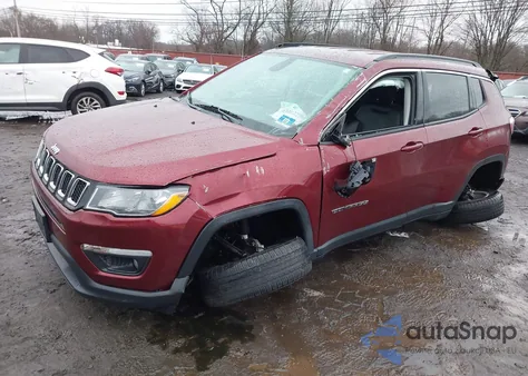2021 Jeep Compass Latitude 4X4 z USA, uszkodzony, nr VIN 3C4NJDBB6MT540535